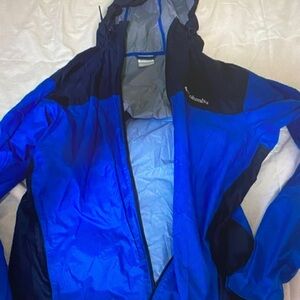 Columbia Men's Blue and Black Windbreaker